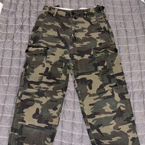 FASHION NOVA Cargo Camouflage Pants 👁️‍🗨️